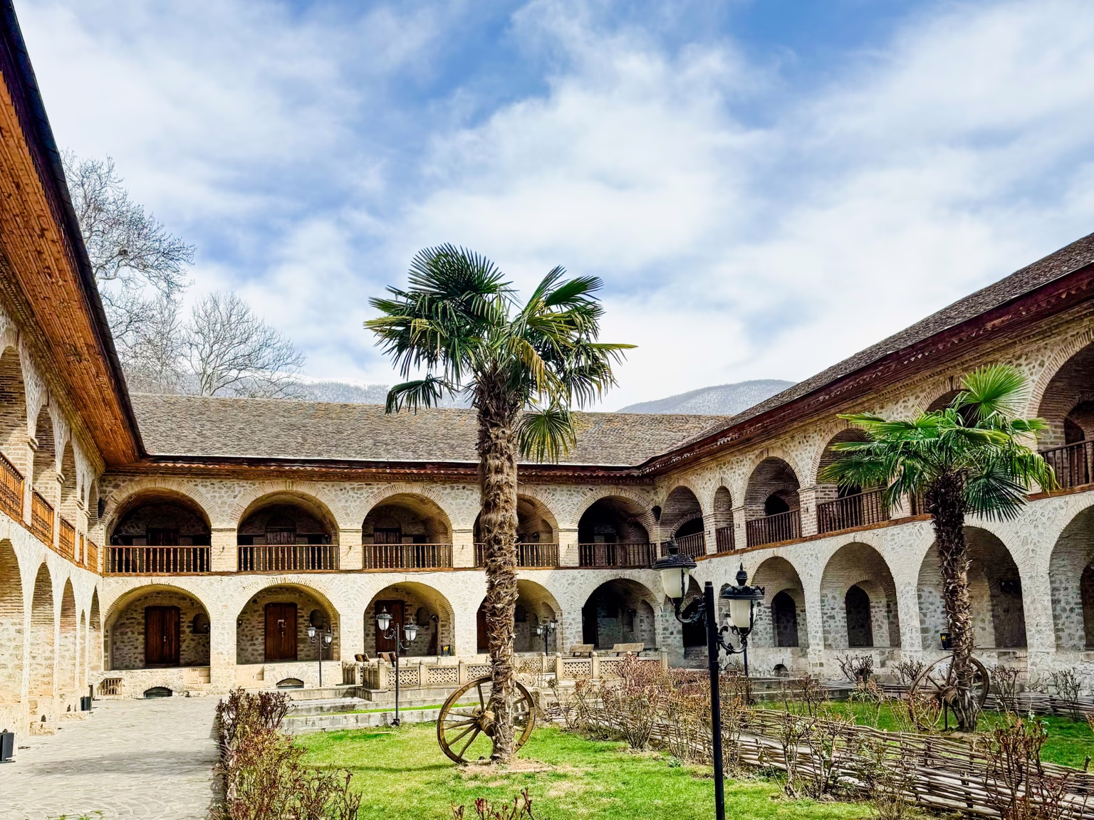 キャラバンサライ